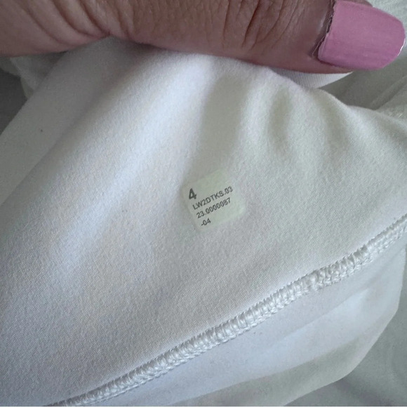 🆕🤍 Lululemon Align Asymmetrical Bra A/B Cup - White - Picture 7 of 9